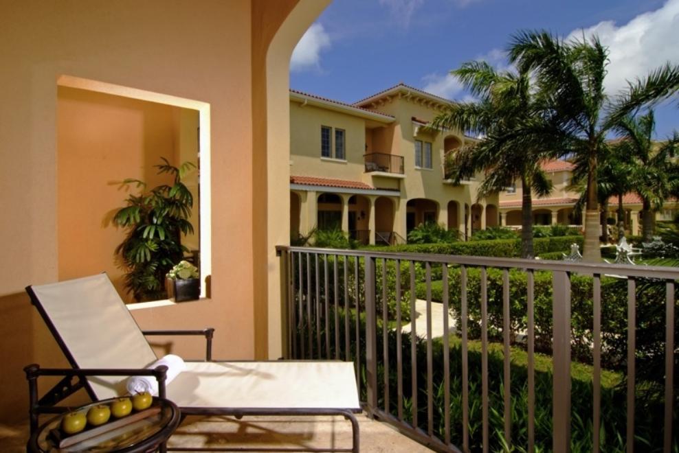 The Somerset On Grace Bay Exterior photo
